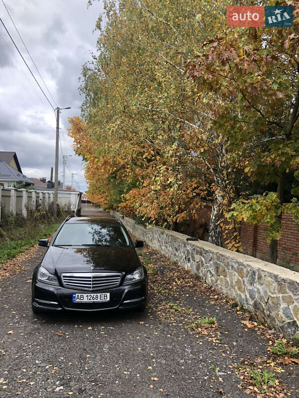 Універсал Mercedes-Benz C-Class 2013 в Вінниці