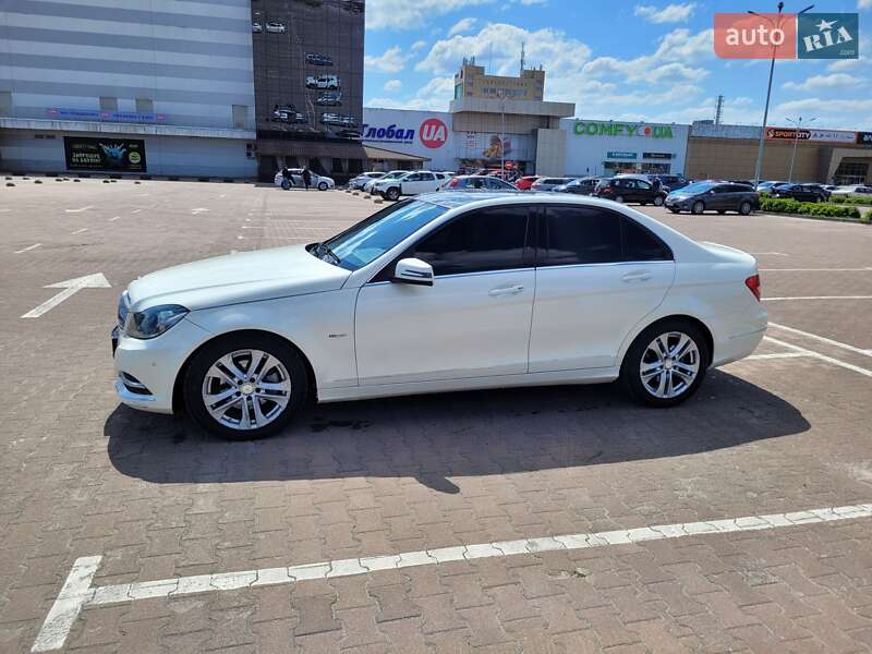 Седан Mercedes-Benz C-Class 2012 в Житомире