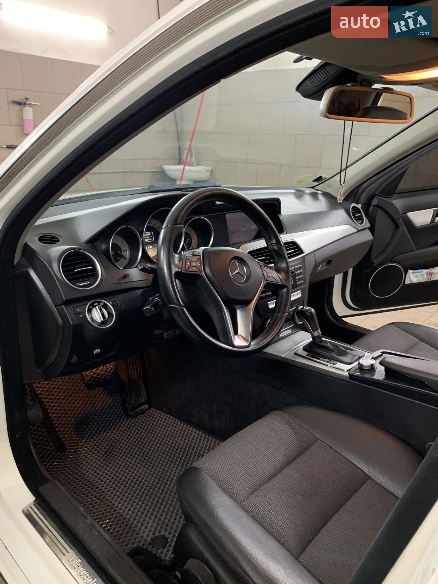 2012 Mercedes-Benz C-klasse - мініатюра 13