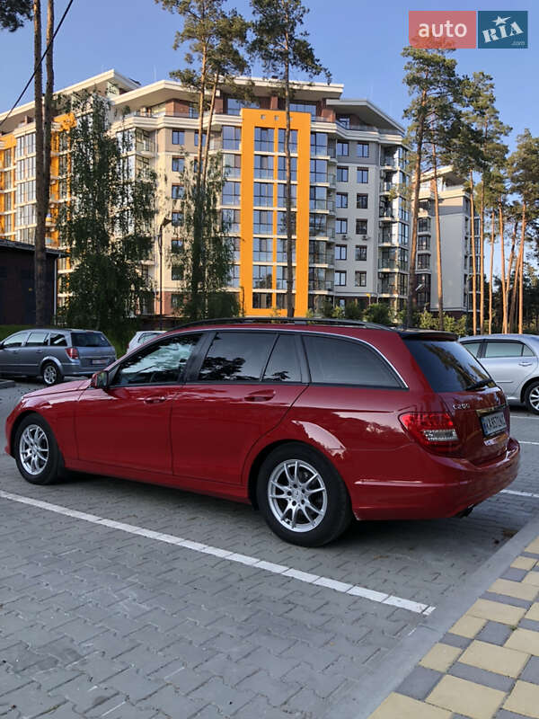 Универсал Mercedes-Benz C-Class 2013 в Киеве