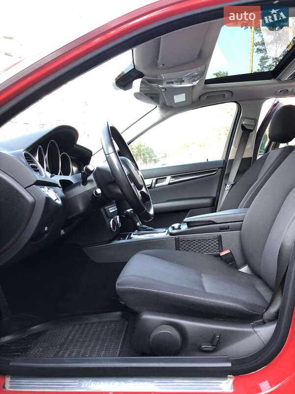 Универсал Mercedes-Benz C-Class 2013 в Киеве