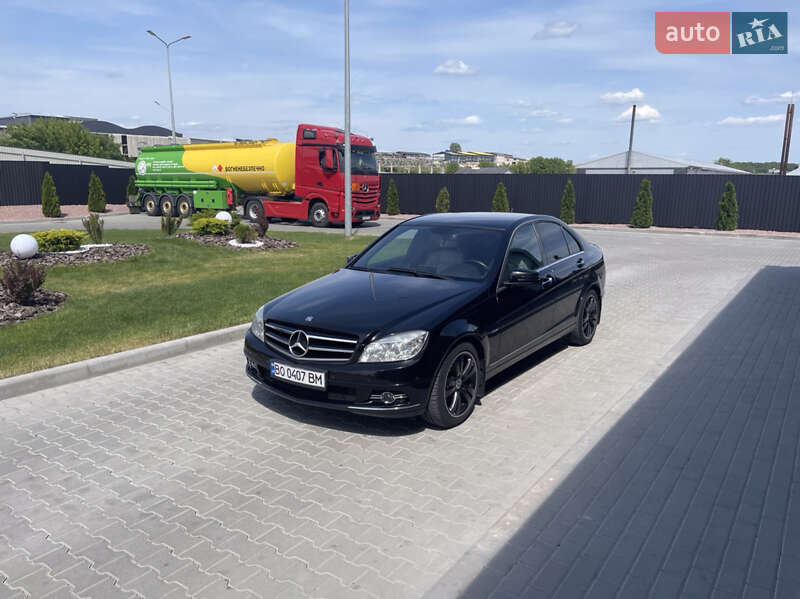 Седан Mercedes-Benz C-Class 2010 в Тернополі
