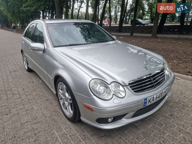 Седан Mercedes-Benz C-Class 2005 в Киеве