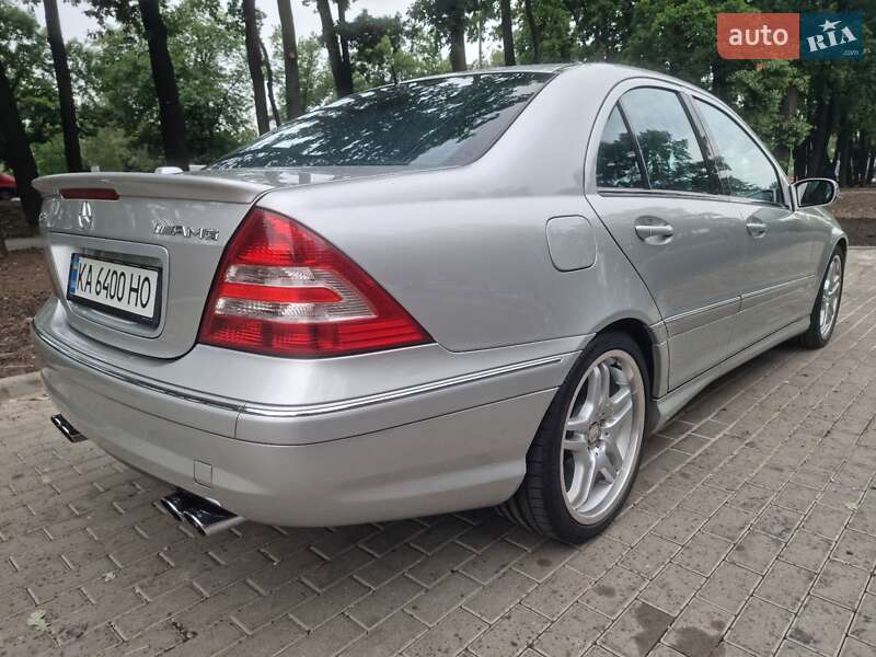Седан Mercedes-Benz C-Class 2005 в Киеве