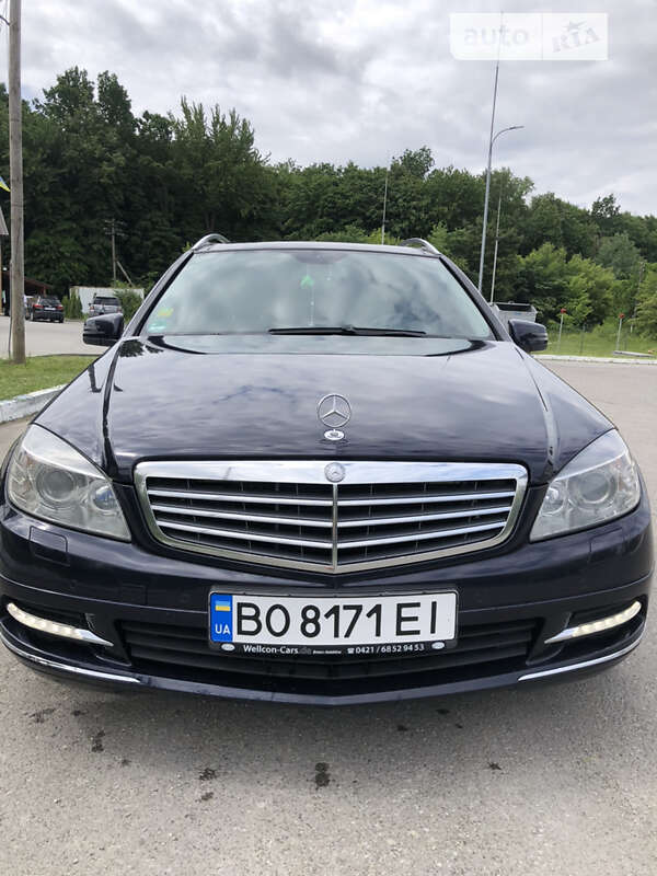 Універсал Mercedes-Benz C-Class 2010 в Гусятині