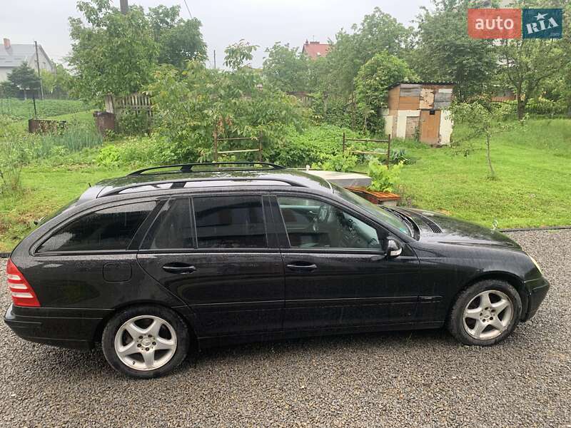 Универсал Mercedes-Benz C-Class 2003 в Львове
