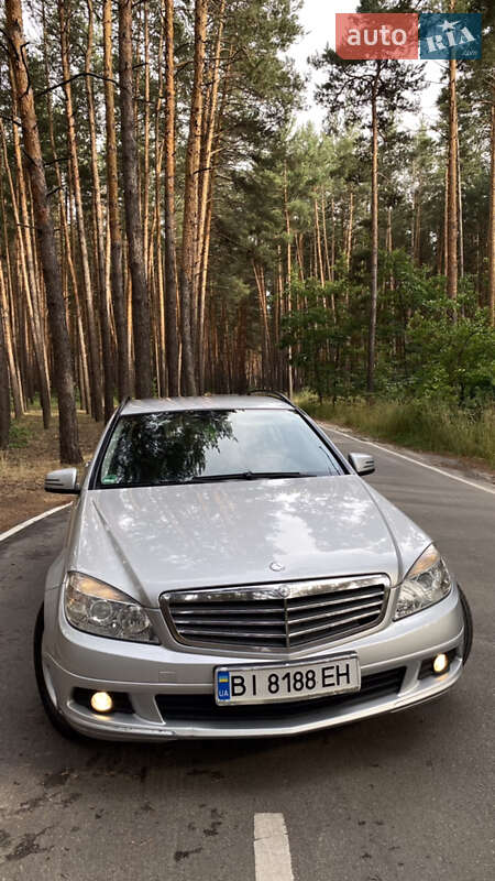 Универсал Mercedes-Benz C-Class 2009 в Полтаве