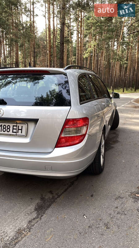 Универсал Mercedes-Benz C-Class 2009 в Полтаве
