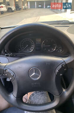 Седан Mercedes-Benz C-Class 2005 в 