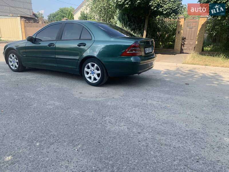 Седан Mercedes-Benz C-Class 2000 в Запорожье