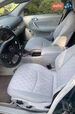 Седан Mercedes-Benz C-Class 2000 в 
