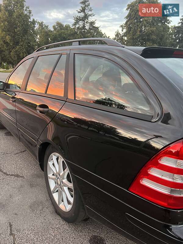 Универсал Mercedes-Benz C-Class 2003 в Миргороде