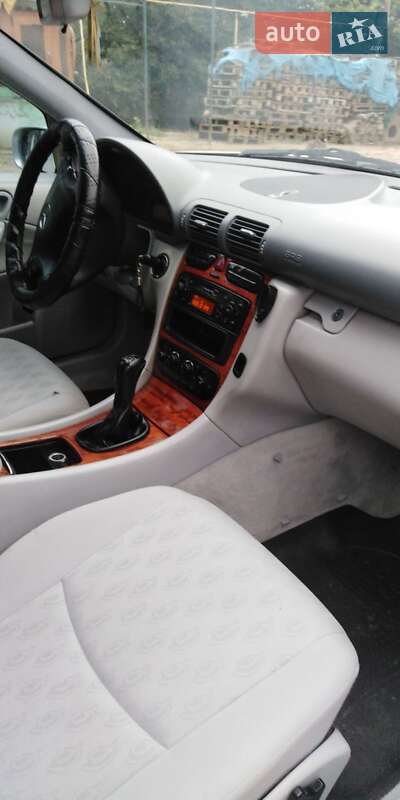 Седан Mercedes-Benz C-Class 2002 в Черновцах фото 5 Седан Mercedes-Benz C-Class 2002 в Черновцах