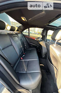Седан Mercedes-Benz C-Class 2010 в 