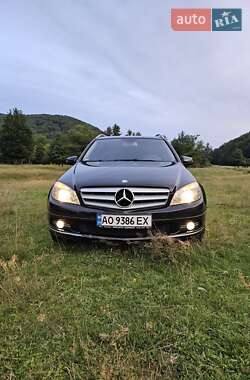 Універсал Mercedes-Benz C-Class 2009 в Ужгороді