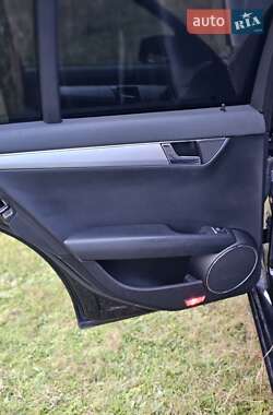 Універсал Mercedes-Benz C-Class 2009 в Ужгороді