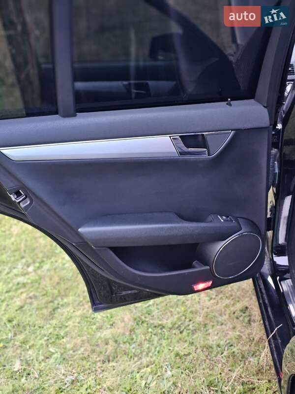 Універсал Mercedes-Benz C-Class 2009 в Ужгороді фото 19 Універсал Mercedes-Benz C-Class 2009 в Ужгороді