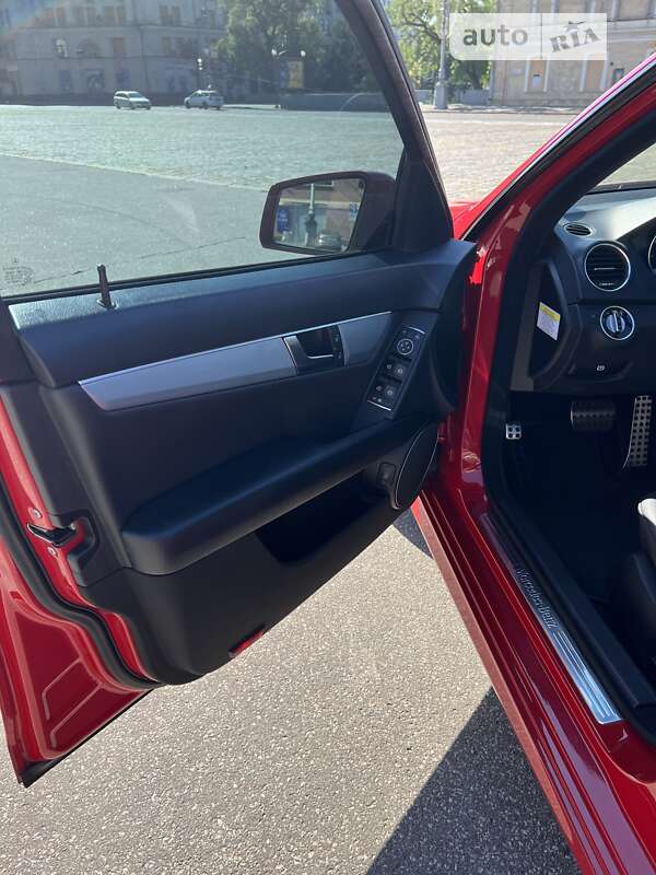 Седан Mercedes-Benz C-Class 2013 в Харкові