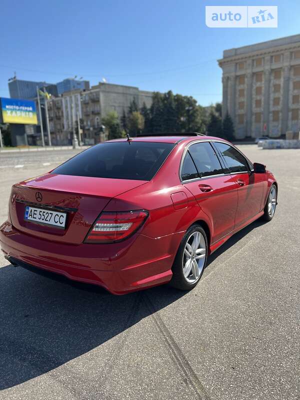 Седан Mercedes-Benz C-Class 2013 в Харкові