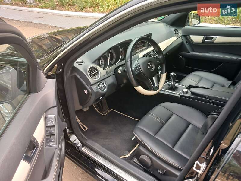 Универсал Mercedes-Benz C-Class 2013 в Баштанке