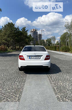 Седан Mercedes-Benz C-Class 2012 в 