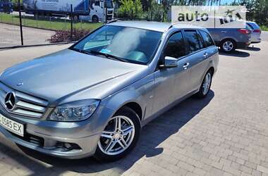 Універсал Mercedes-Benz C-Class 2010 в Турійську