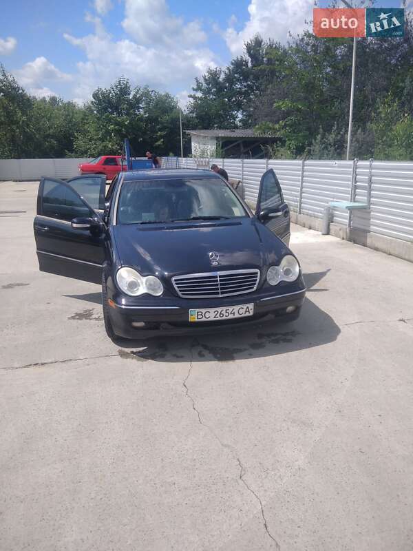 Седан Mercedes-Benz C-Class 2005 в Бориславі