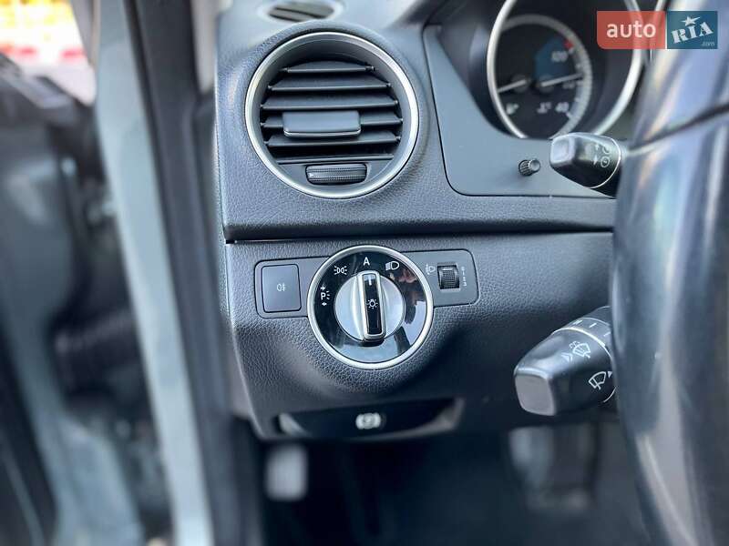 Універсал Mercedes-Benz C-Class 2011 в Луцьку