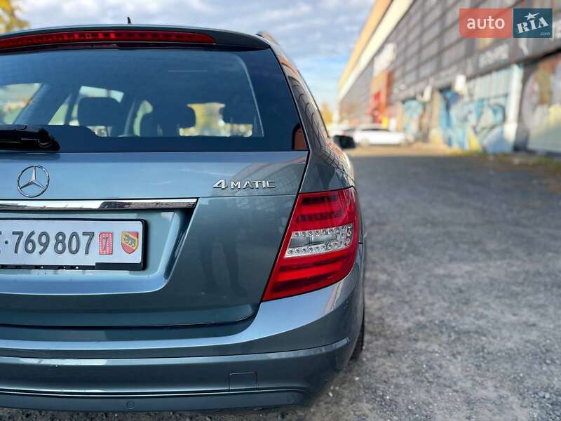 Універсал Mercedes-Benz C-Class 2011 в Луцьку