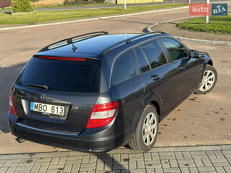 Універсал Mercedes-Benz C-Class 2010 в Львові