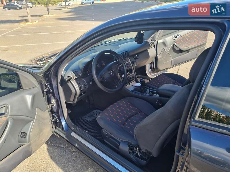 Купе Mercedes-Benz C-Class 2003 в Миколаєві