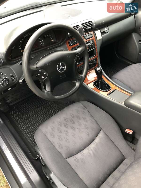 Седан Mercedes-Benz C-Class 2003 в Покровском