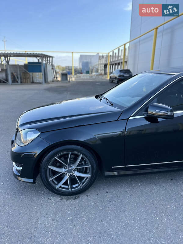Седан Mercedes-Benz C-Class 2014 в Одессе