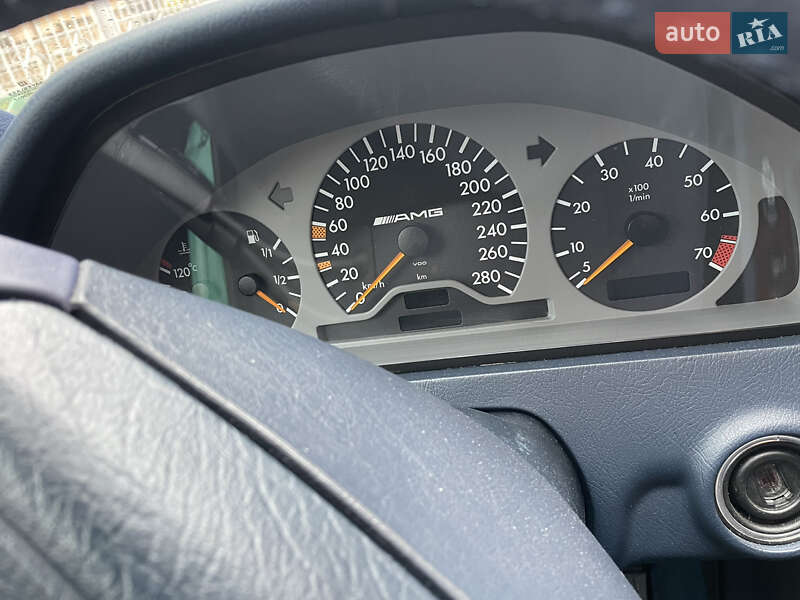 Седан Mercedes-Benz C-Class 1998 в Киеве