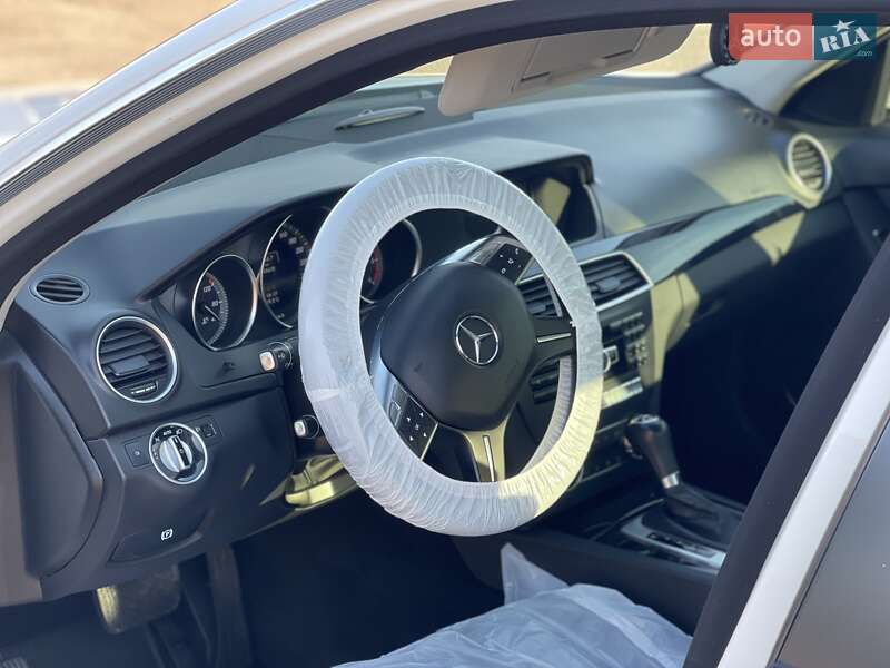 Седан Mercedes-Benz C-Class 2013 в Киеве