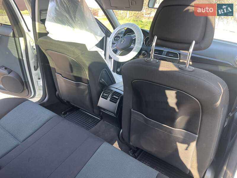 Седан Mercedes-Benz C-Class 2013 в Киеве