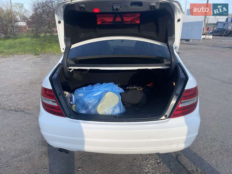 Седан Mercedes-Benz C-Class 2013 в Киеве
