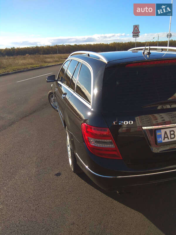 Універсал Mercedes-Benz C-Class 2014 в Вінниці