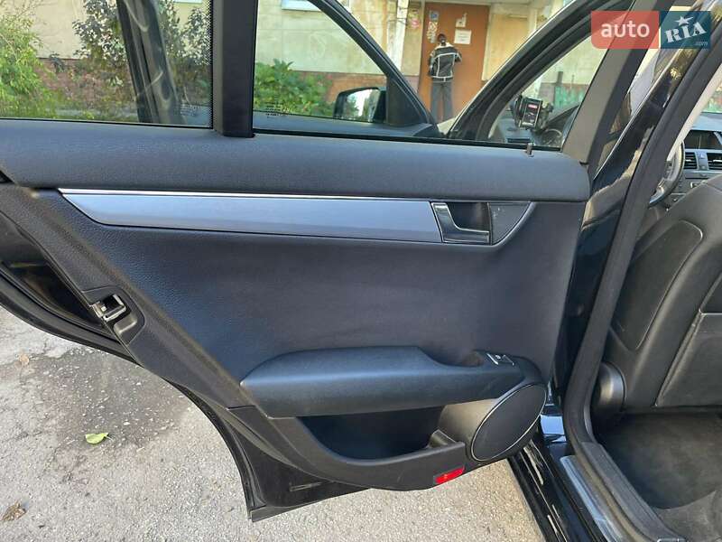 Универсал Mercedes-Benz C-Class 2010 в Стрые фото 13 Универсал Mercedes-Benz C-Class 2010 в Стрые