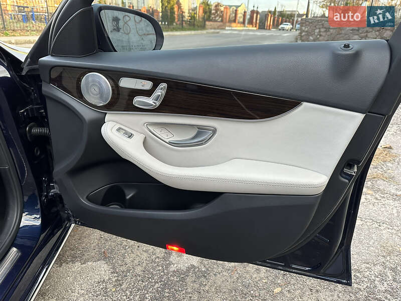 Седан Mercedes-Benz C-Class 2016 в Киеве