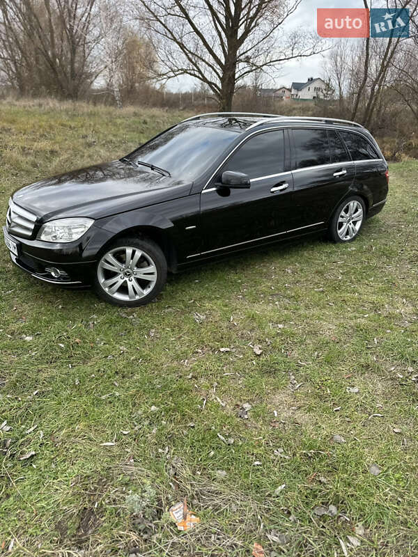 Универсал Mercedes-Benz C-Class 2008 в Киеве