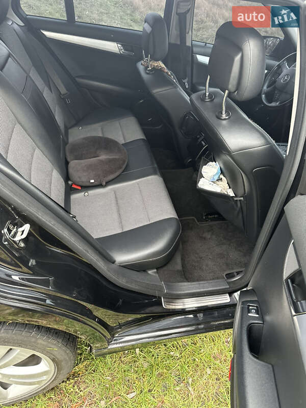 Универсал Mercedes-Benz C-Class 2008 в Киеве