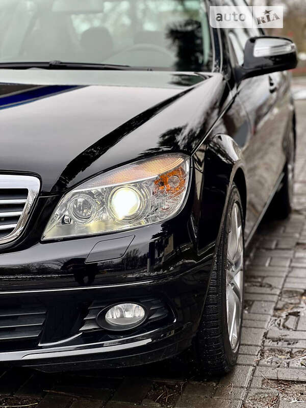 Седан Mercedes-Benz C-Class 2008 в Днепре