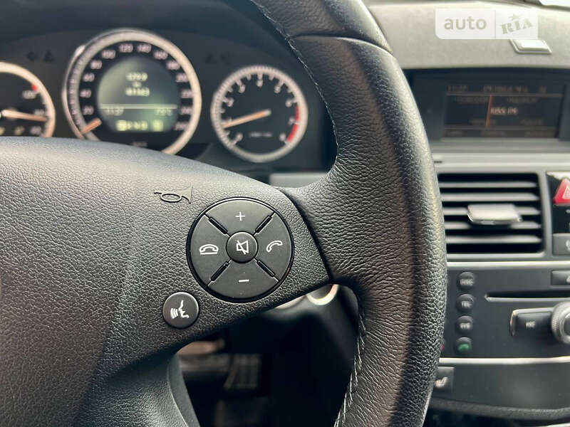 Седан Mercedes-Benz C-Class 2008 в Днепре