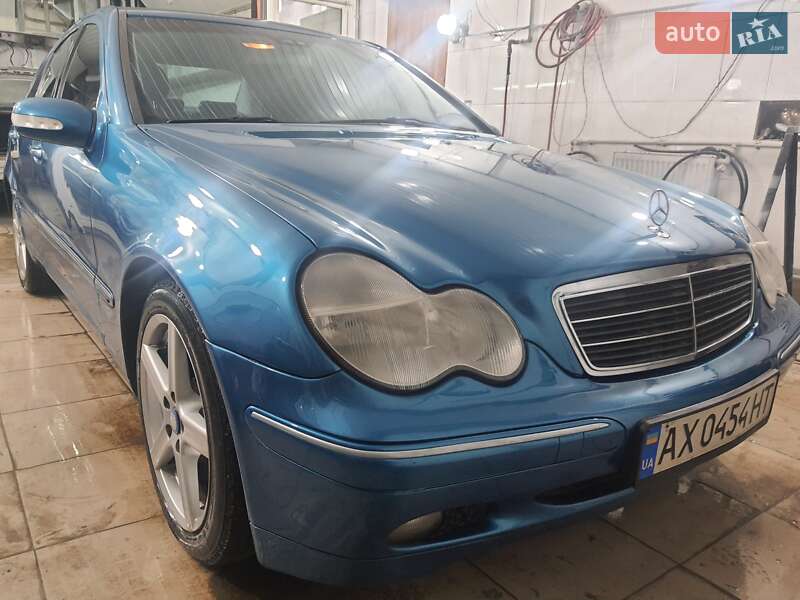 Седан Mercedes-Benz C-Class 2000 в Киеве