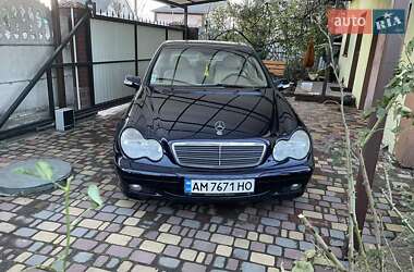 Седан Mercedes-Benz C-Class 2002 в Житомире