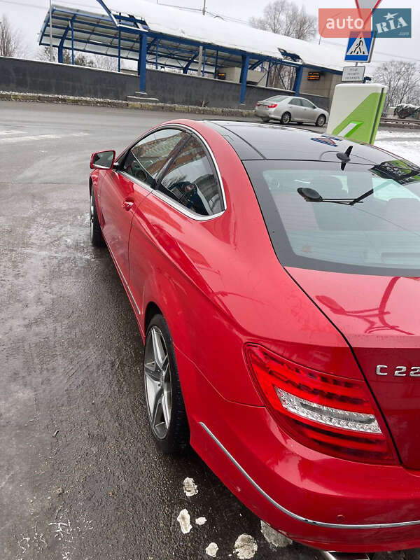 Купе Mercedes-Benz C-Class 2011 в Киеве