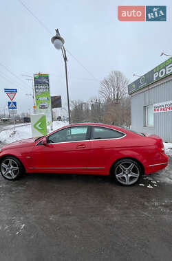 Купе Mercedes-Benz C-Class 2011 в Киеве