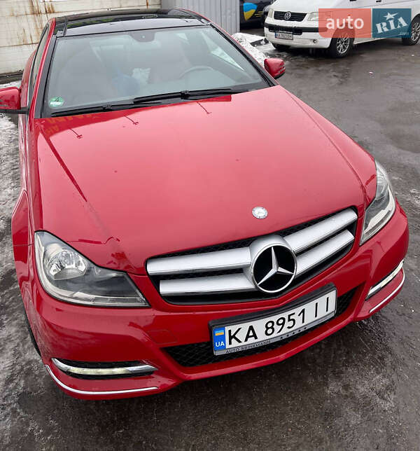 Купе Mercedes-Benz C-Class 2011 в Киеве