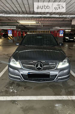 Седан Mercedes-Benz C-Class 2012 в Киеве